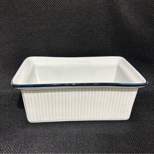 Dansk bistro Loaf pan White w/blue Trim